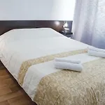 Modern Apartment Dlouha